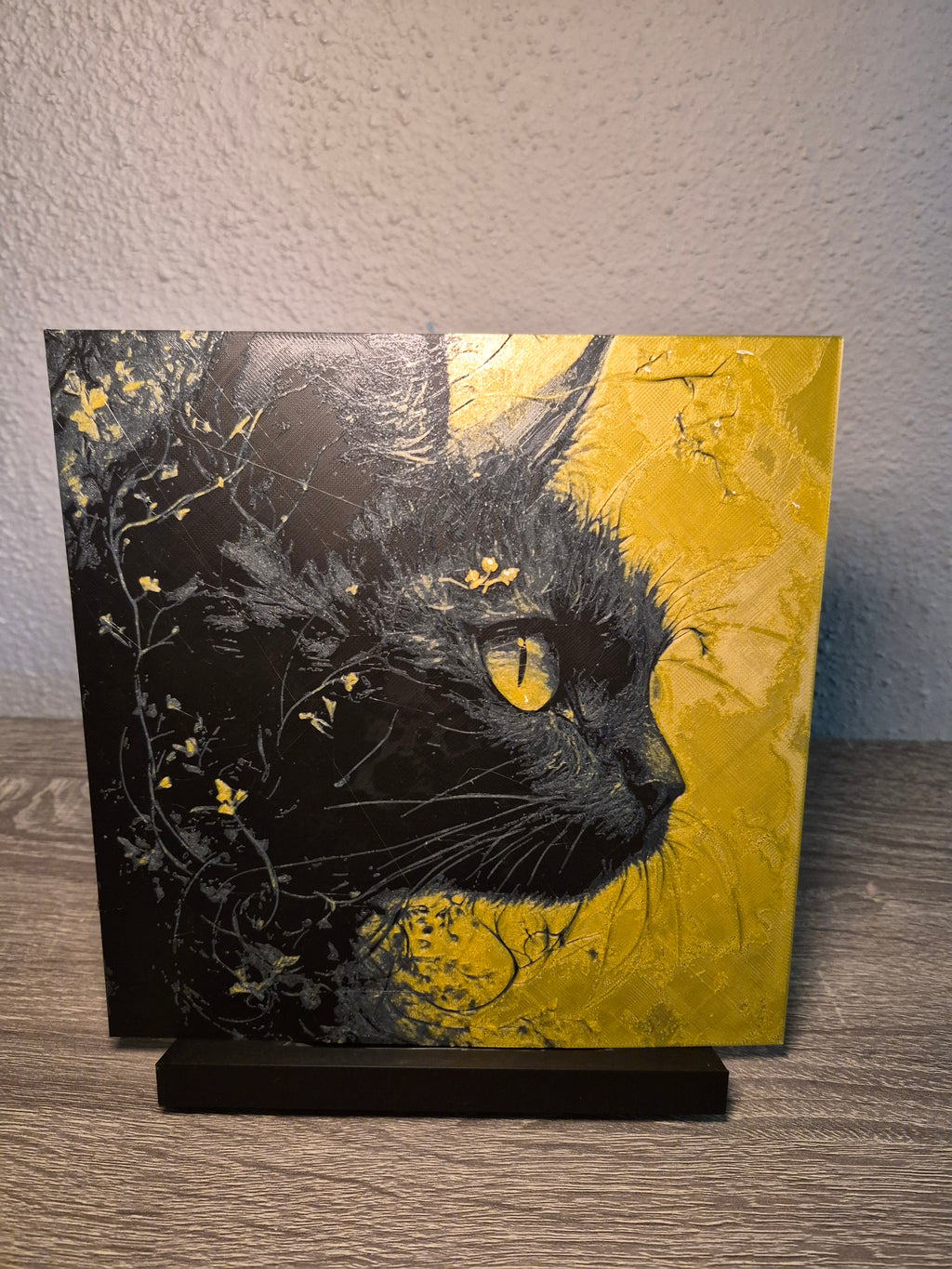 Golden Eyed Cat Hueforge Art - 3D Printed Wall Decor & Desk Display (8x8)